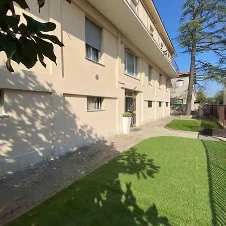 Appartement Mutina 6 *
